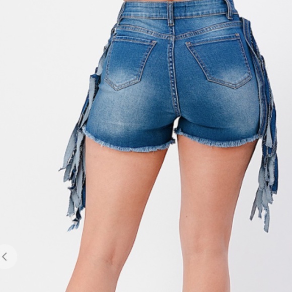 Denim shorts with side fringe - Picture 6 of 8